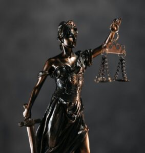 how to become a lawer